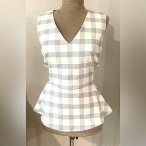 New York and Company Flare Out Top. Size Medium Brand New